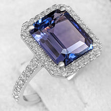 Load image into Gallery viewer, 4.60Ct Violetish Blue Tanzanite &amp; 0.50Ct Diamonds - 14 kt. White gold - Ring