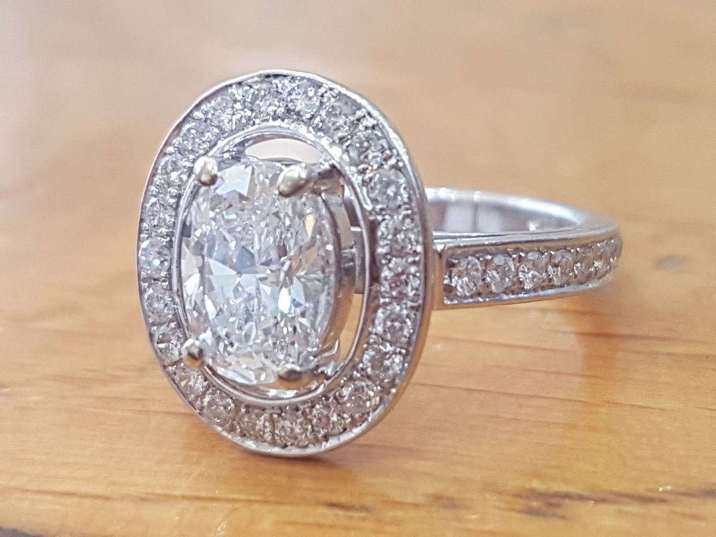1.5 Carat Diamond Oval Engagement Ring - Diamonds Mine