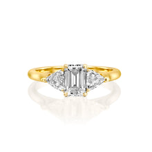 Load image into Gallery viewer, 2.5 Carat 14K Yellow Gold Diamond &quot;Monica&quot; Engagement Ring